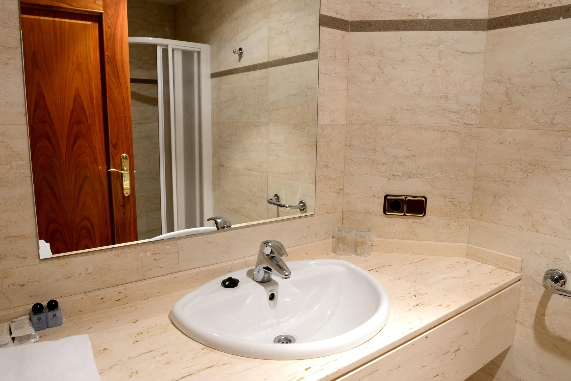 Hostal Arriazu Пампона Екстериор снимка