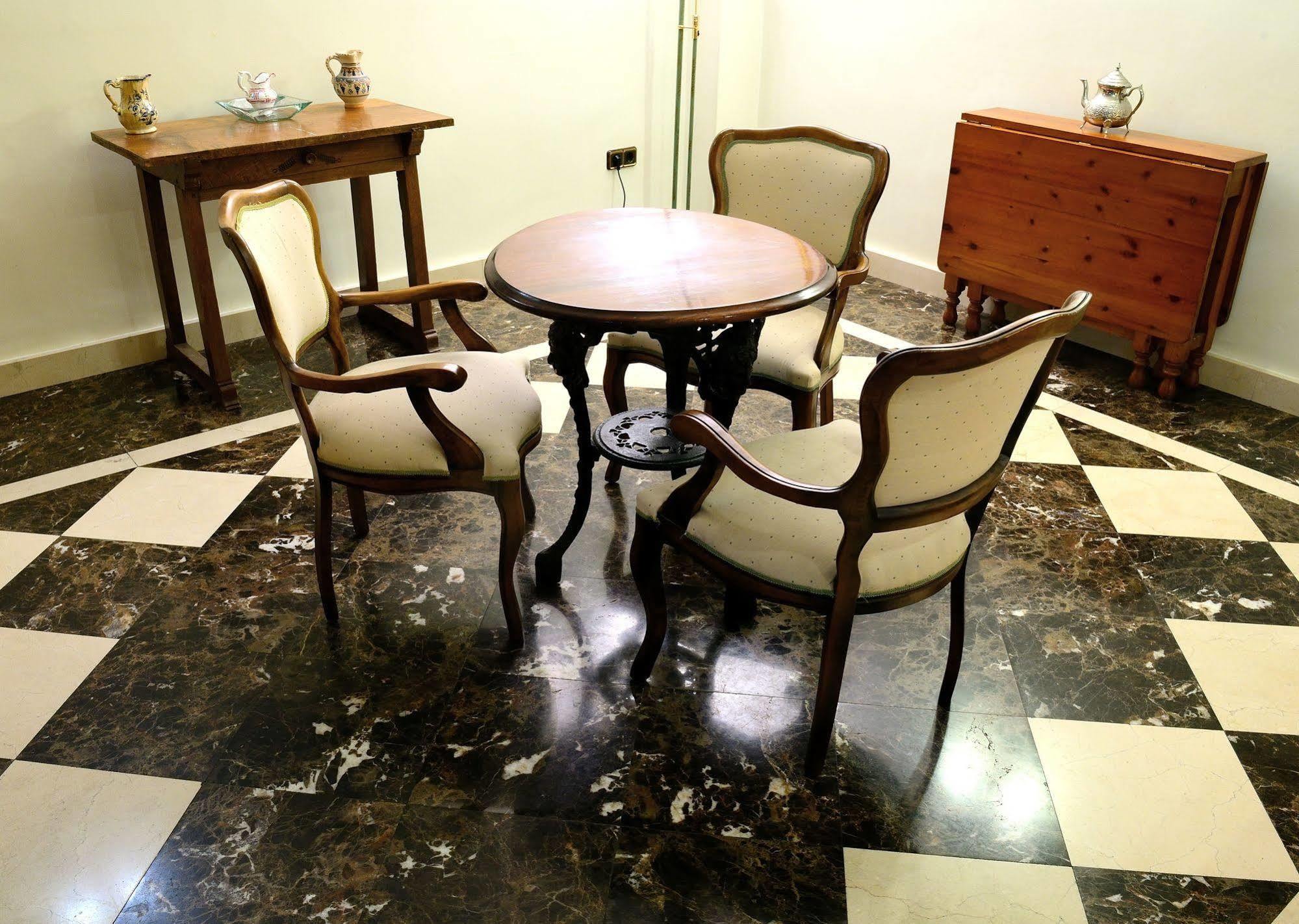 Hostal Arriazu Пампона Екстериор снимка